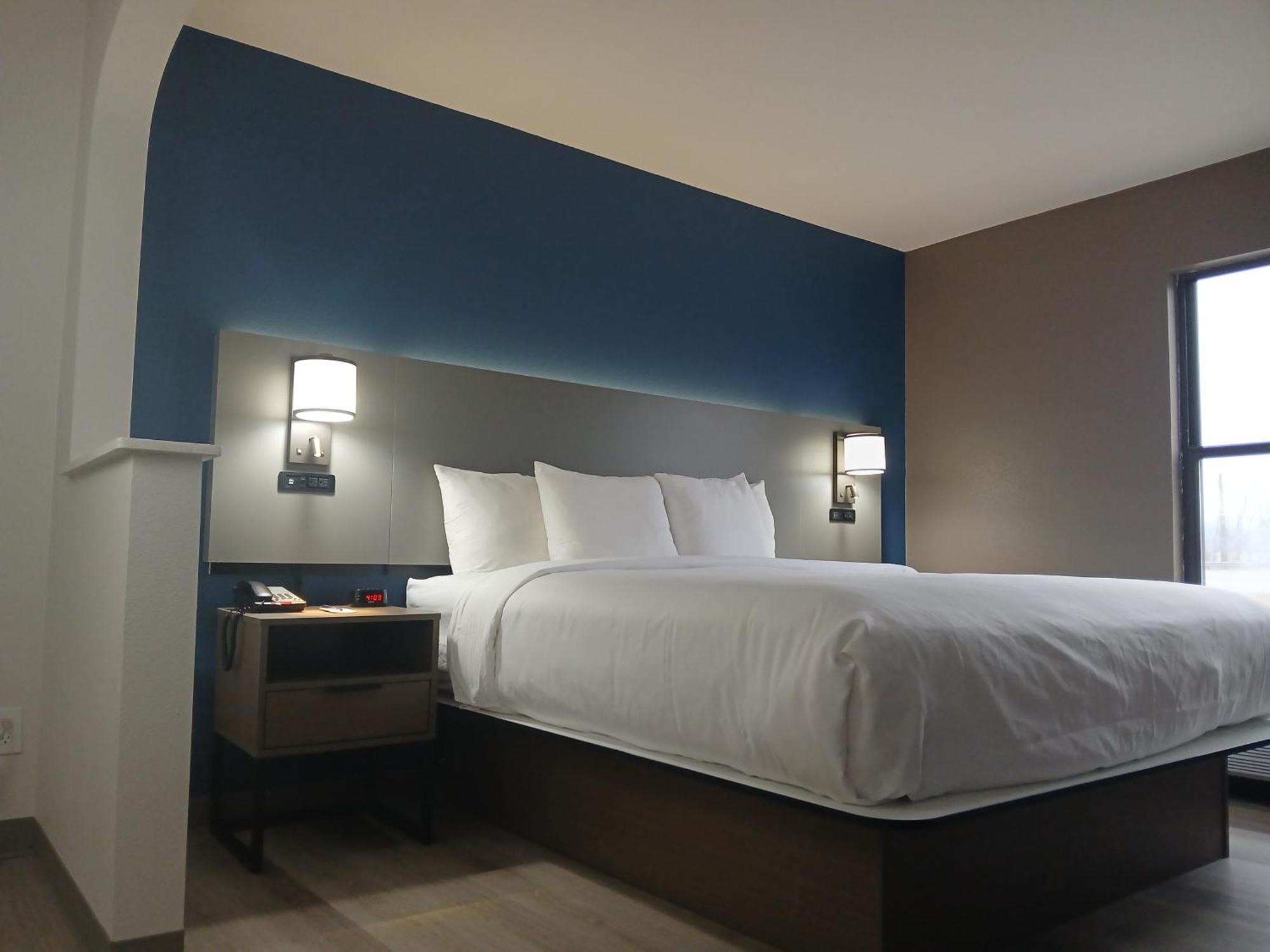 Comfort Inn Near Downtown & Blue Ridge Pkwy Маріон Екстер'єр фото