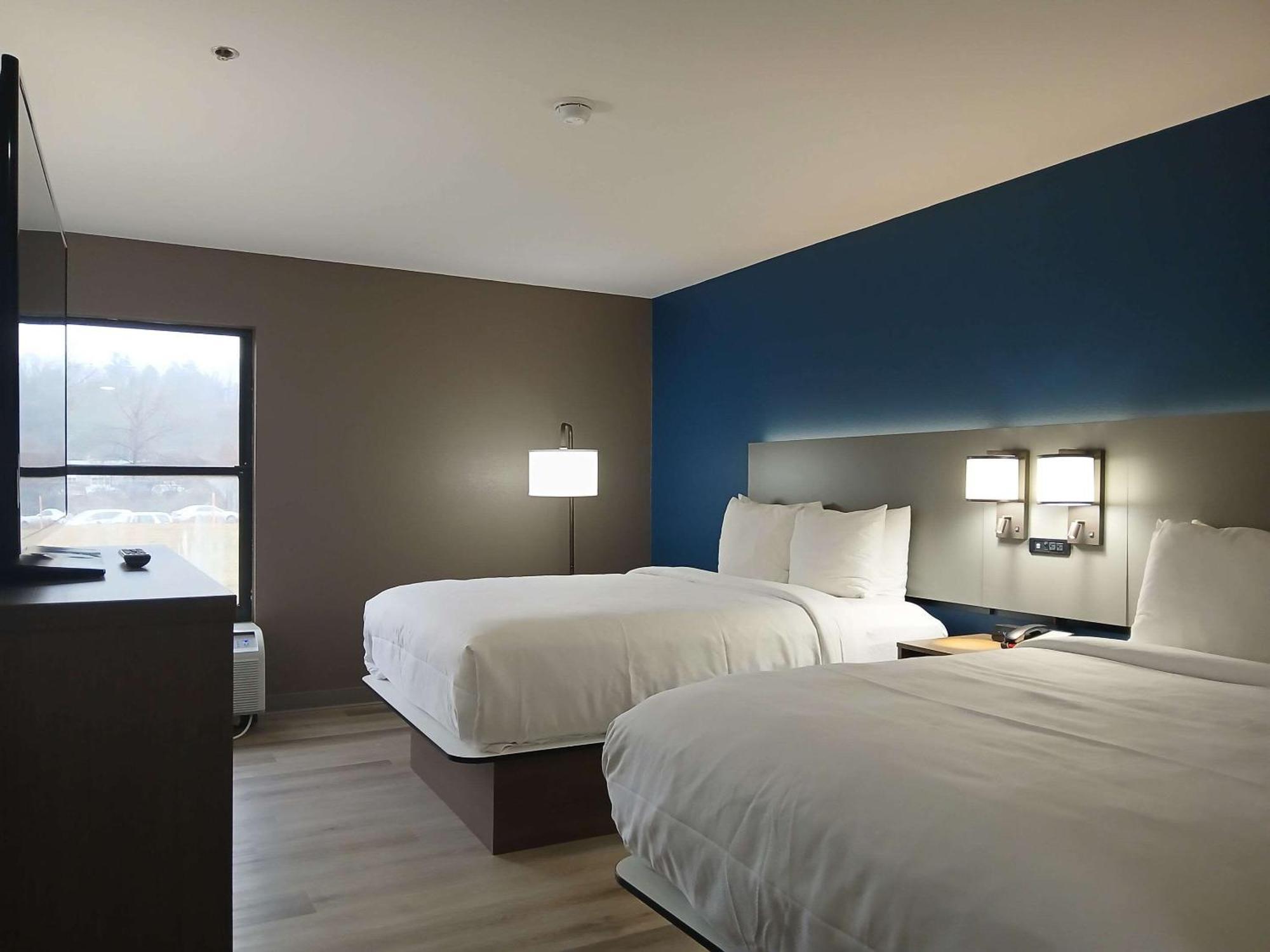 Comfort Inn Near Downtown & Blue Ridge Pkwy Маріон Екстер'єр фото