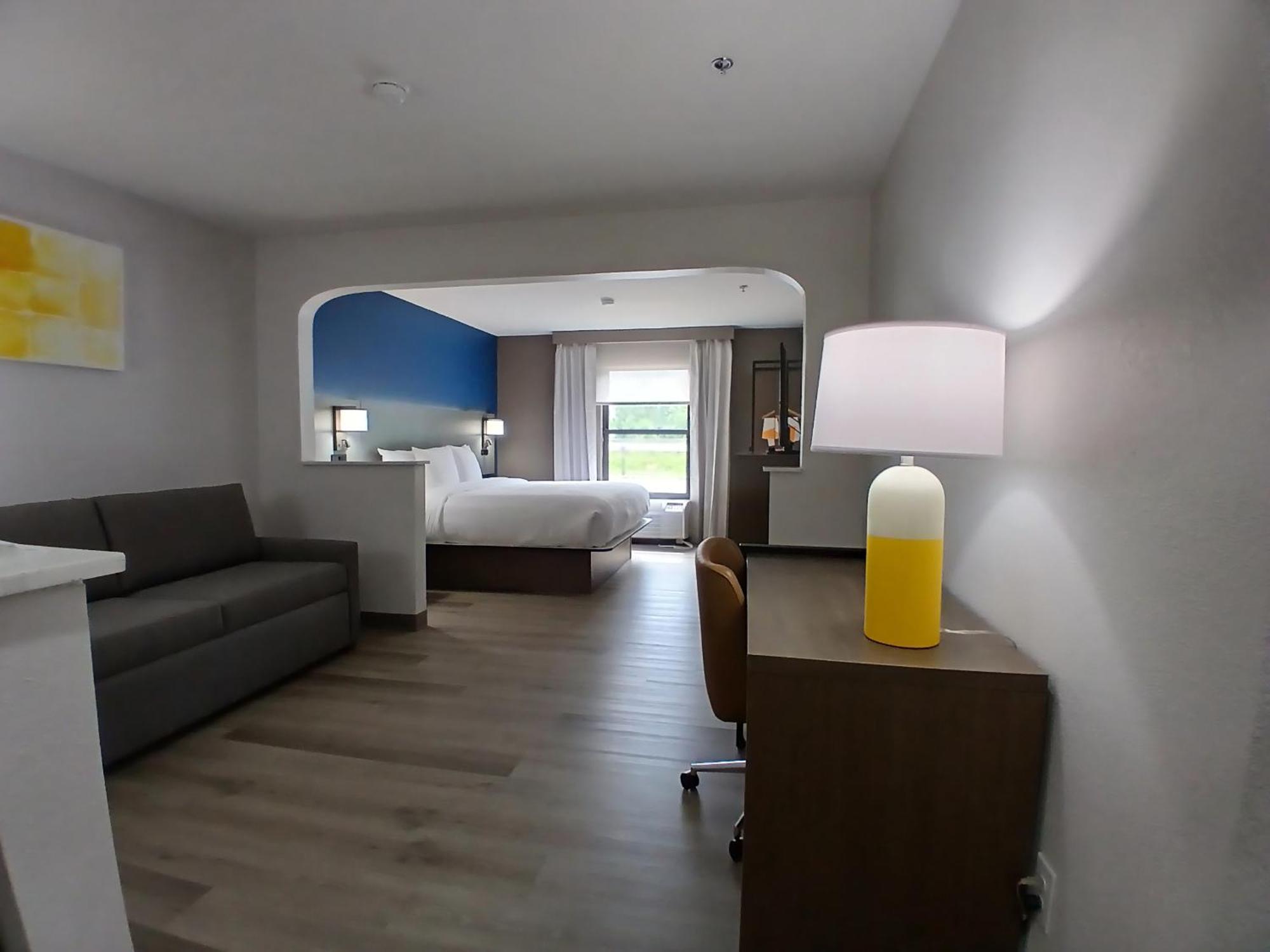 Comfort Inn Near Downtown & Blue Ridge Pkwy Маріон Екстер'єр фото