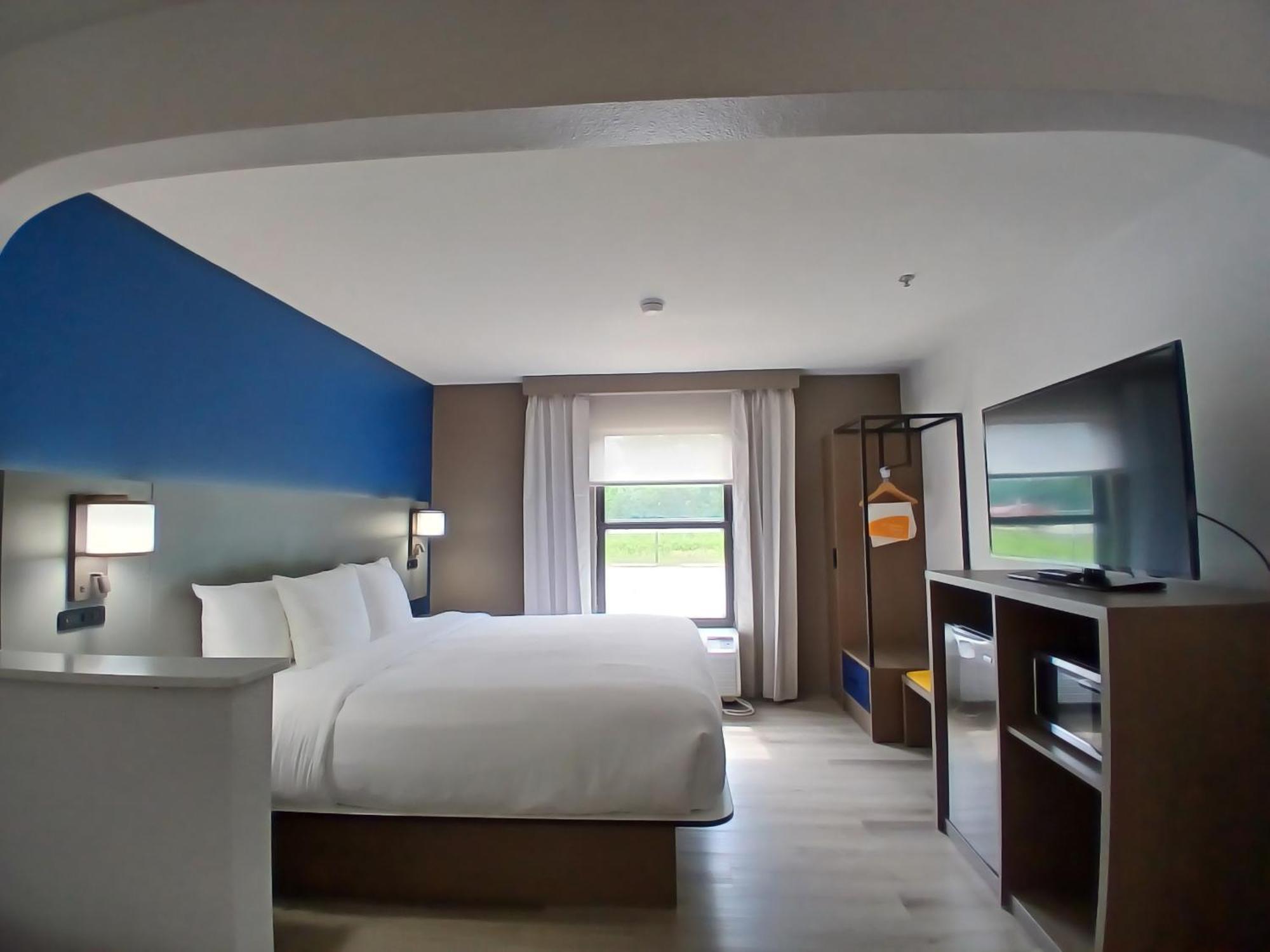Comfort Inn Near Downtown & Blue Ridge Pkwy Маріон Екстер'єр фото